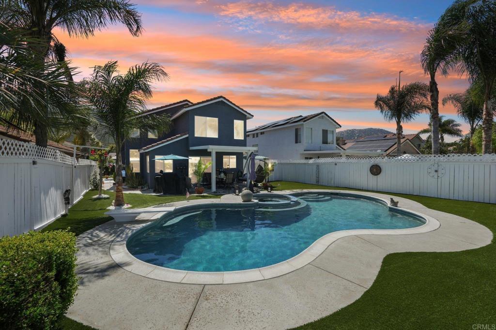 Photo of Listing #PTP2502743