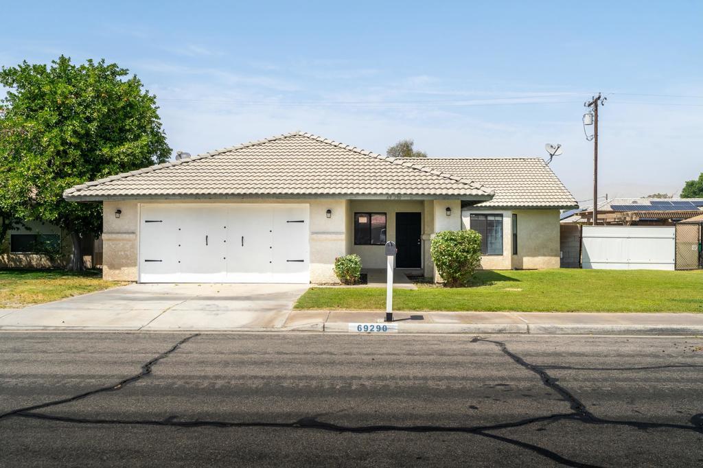 69290 El Dobe Road, Cathedral City