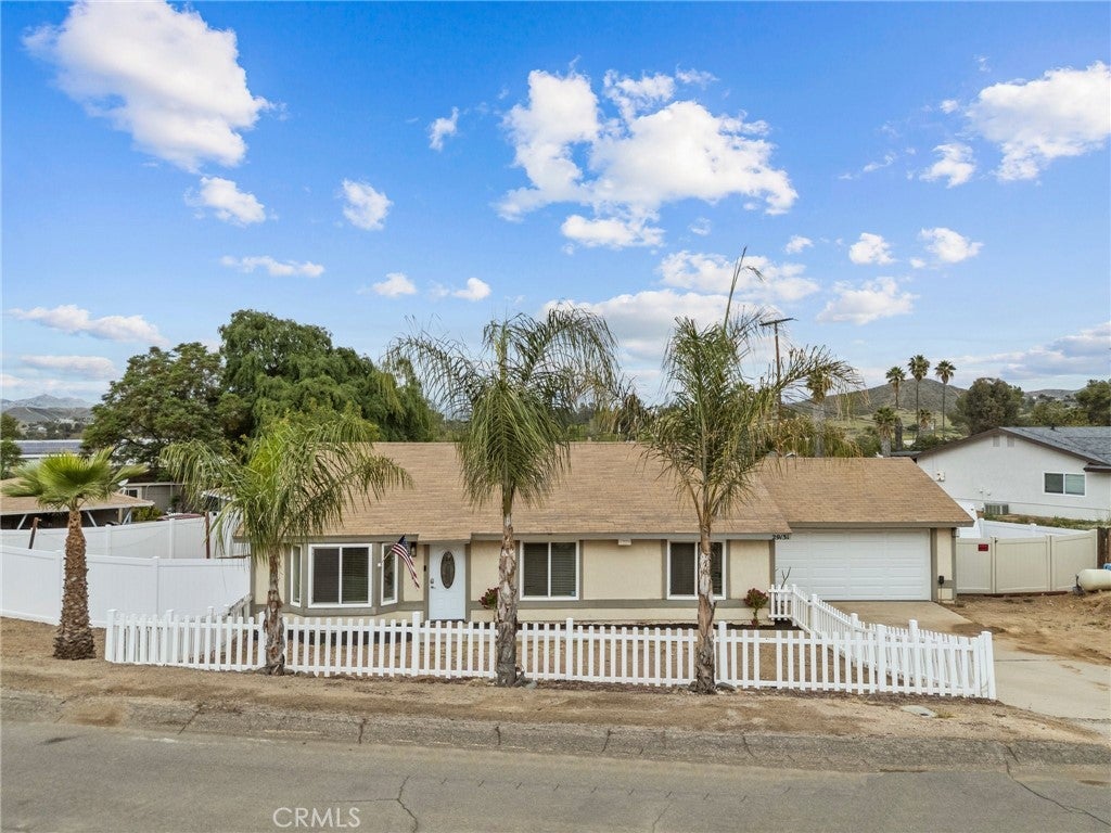 Photo of Listing #SW25083922