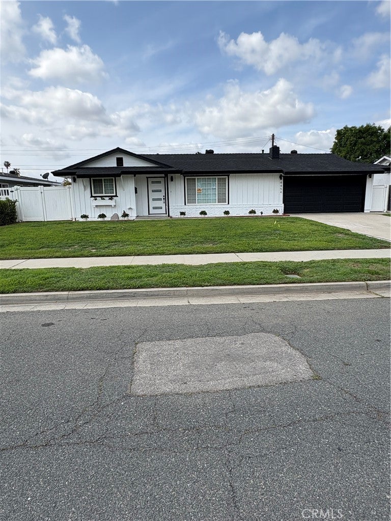 Photo of Listing #IV25085727