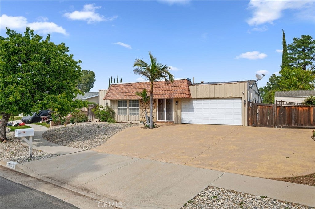 Photo of Listing #SR25085736