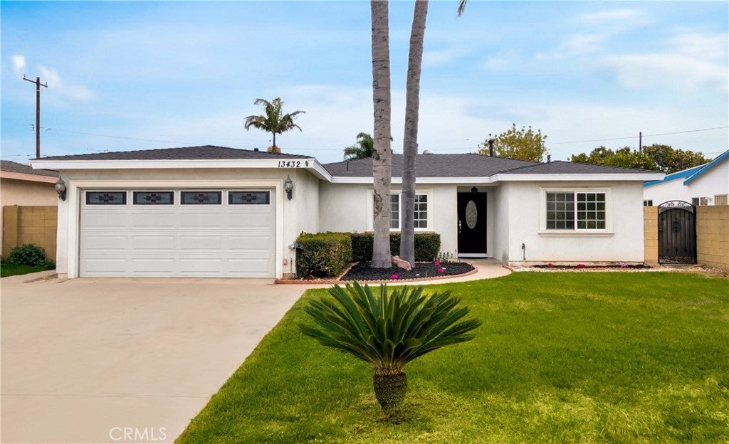 Photo of Listing #OC25085235