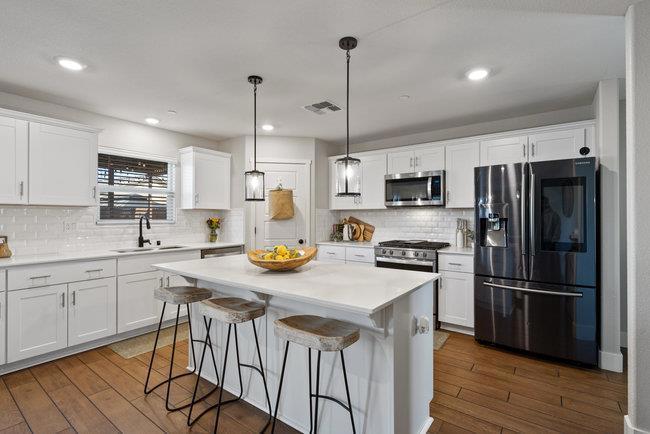 Photo of Listing #ML82003194