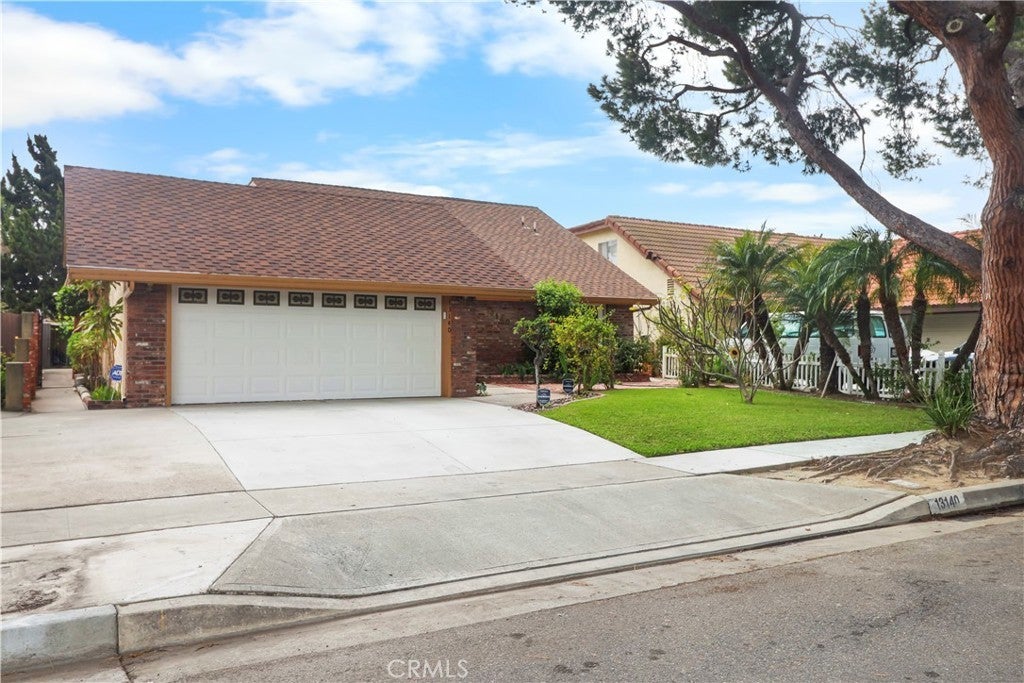 Photo of Listing #RS25085955