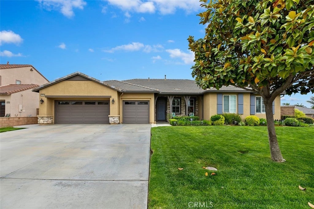 Photo of Listing #IV25085493