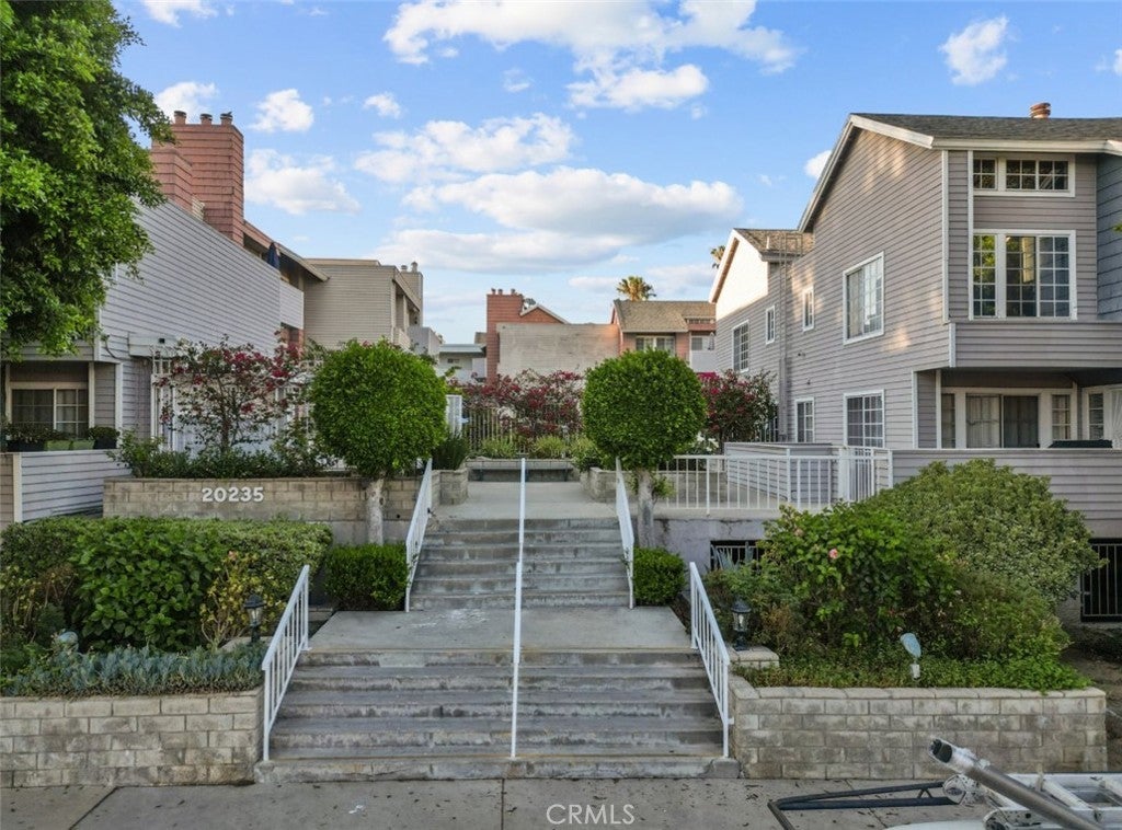 Photo of Listing #SR25086096