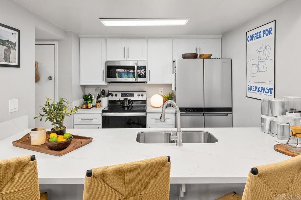 Photo of Listing #PTP2502782