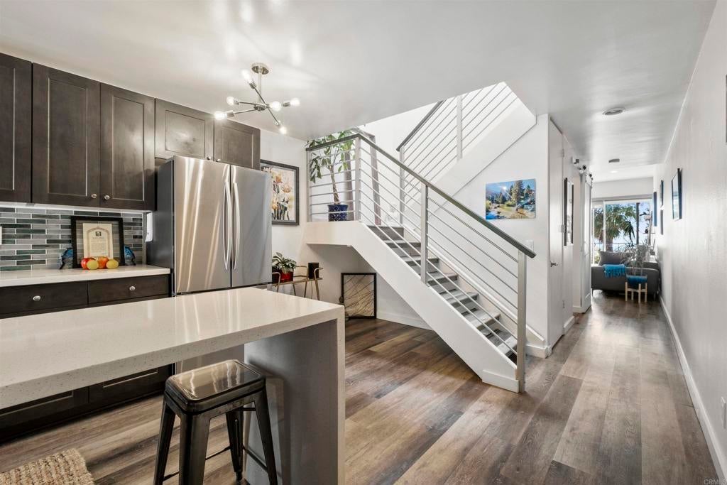 Photo of Listing #PTP2502790