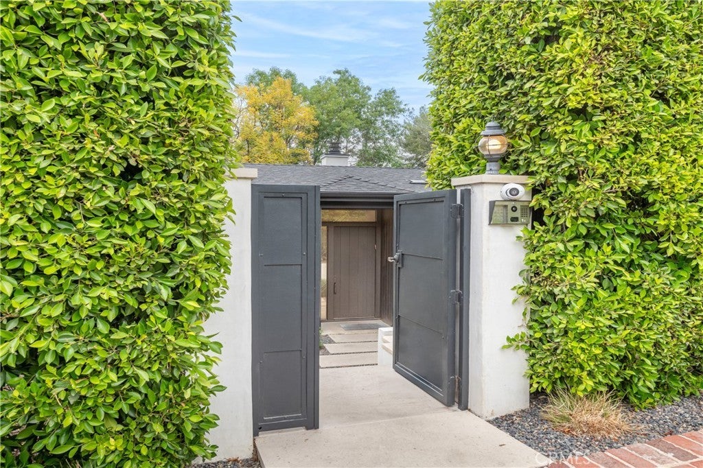 Photo of Listing #SR25086587