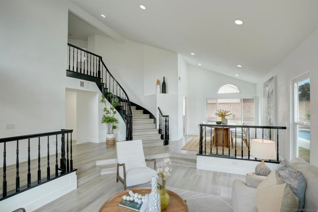 Photo of Listing #250025010SD