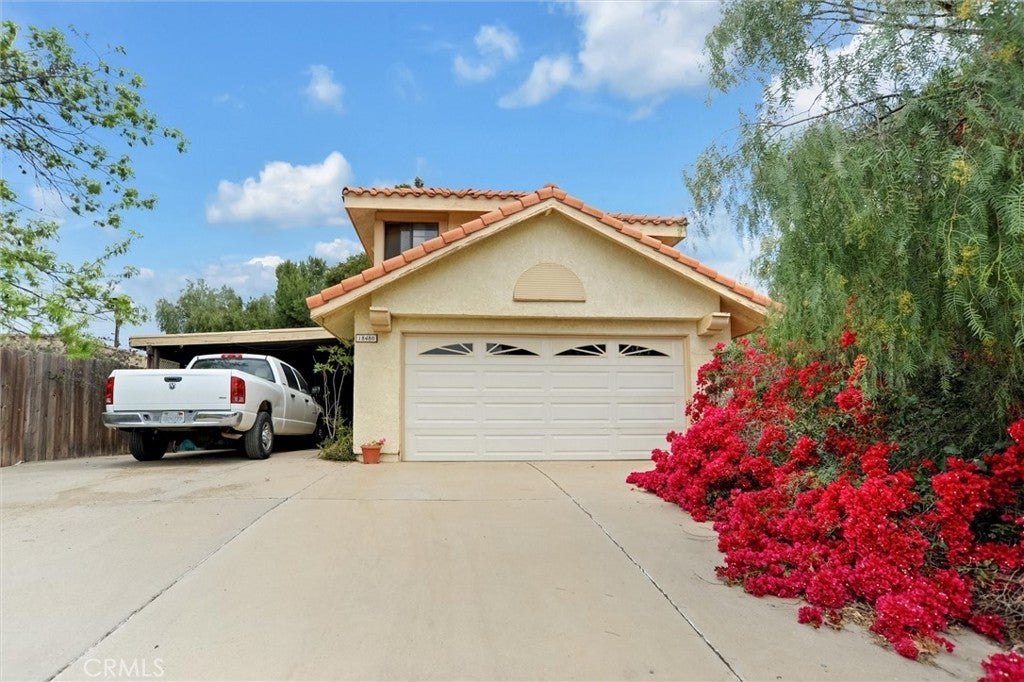 Photo of Listing #IV25084269