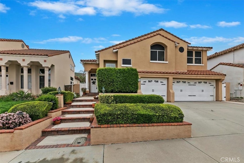 Photo of Listing #IV25085498