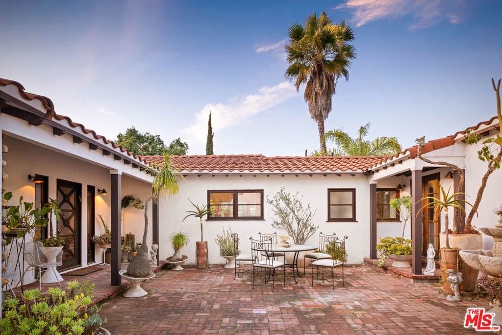 Photo of Listing #25527151