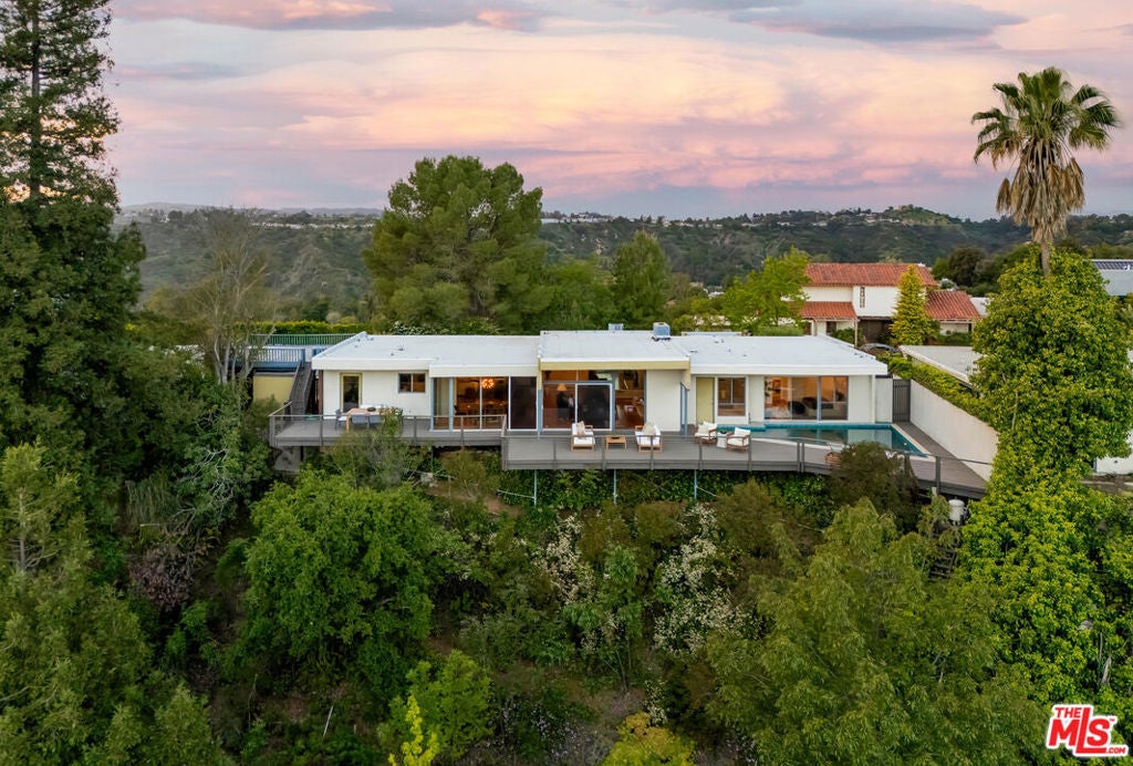 Photo of Listing #25527765