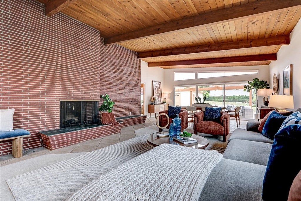 Photo of Listing #SB25085876