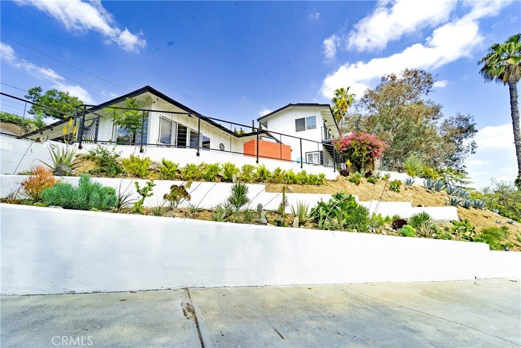 Photo of Listing #DW25087320