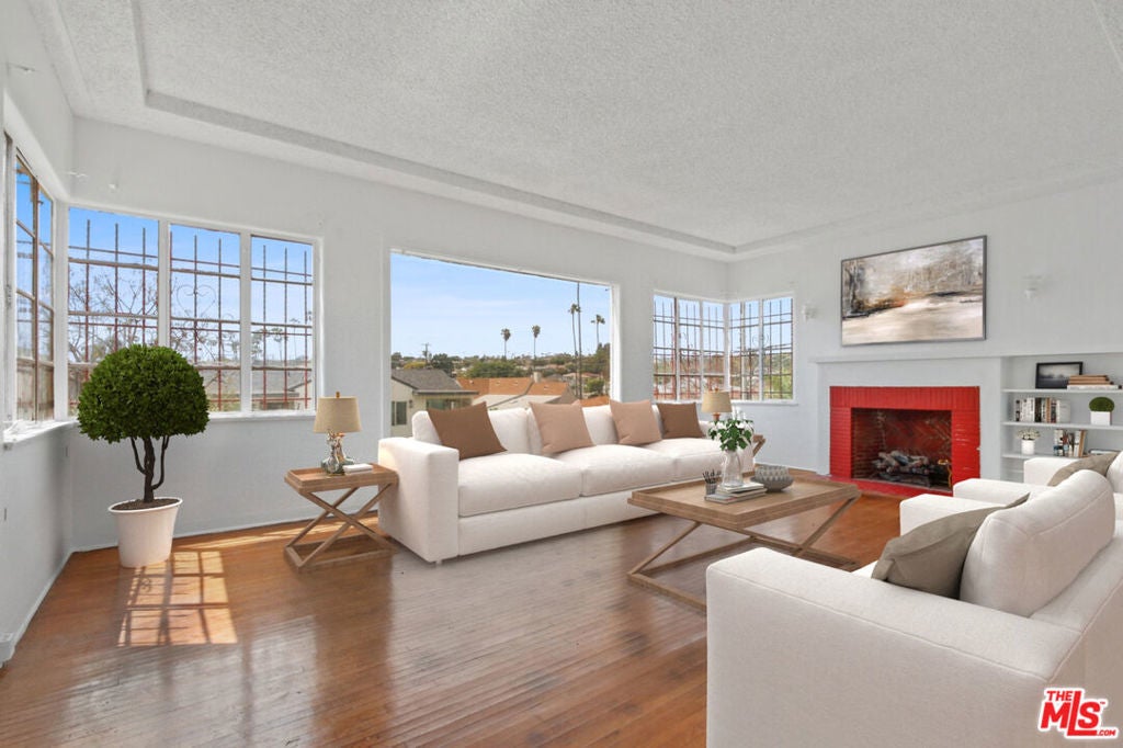 Photo of Listing #25526039