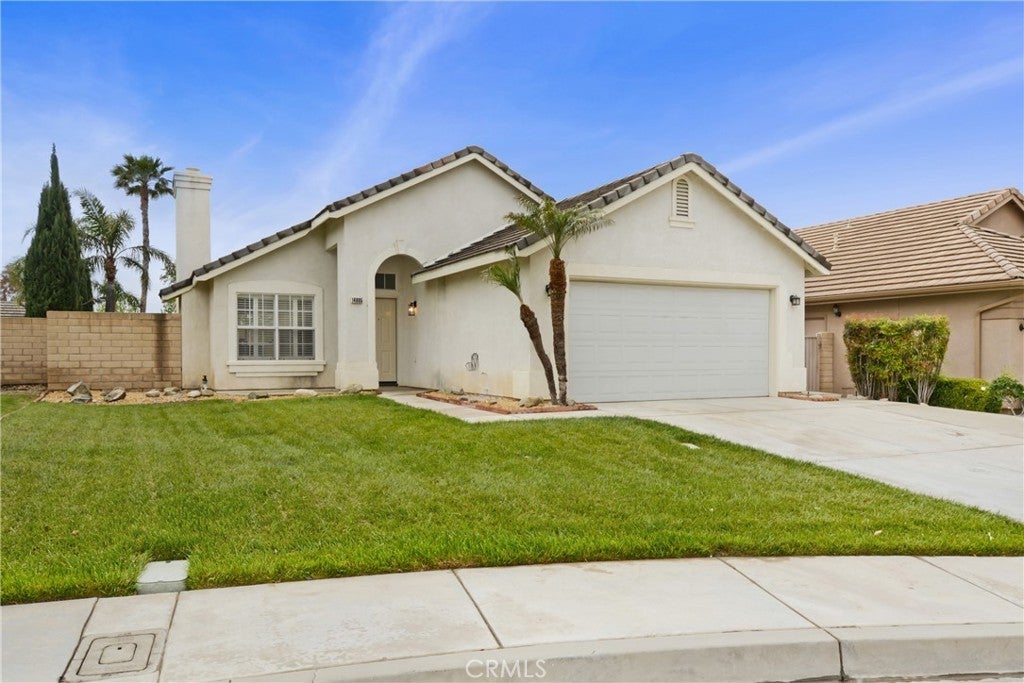 Photo of Listing #IV25087574