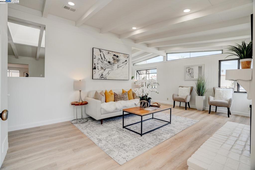 Photo of Listing #41094208