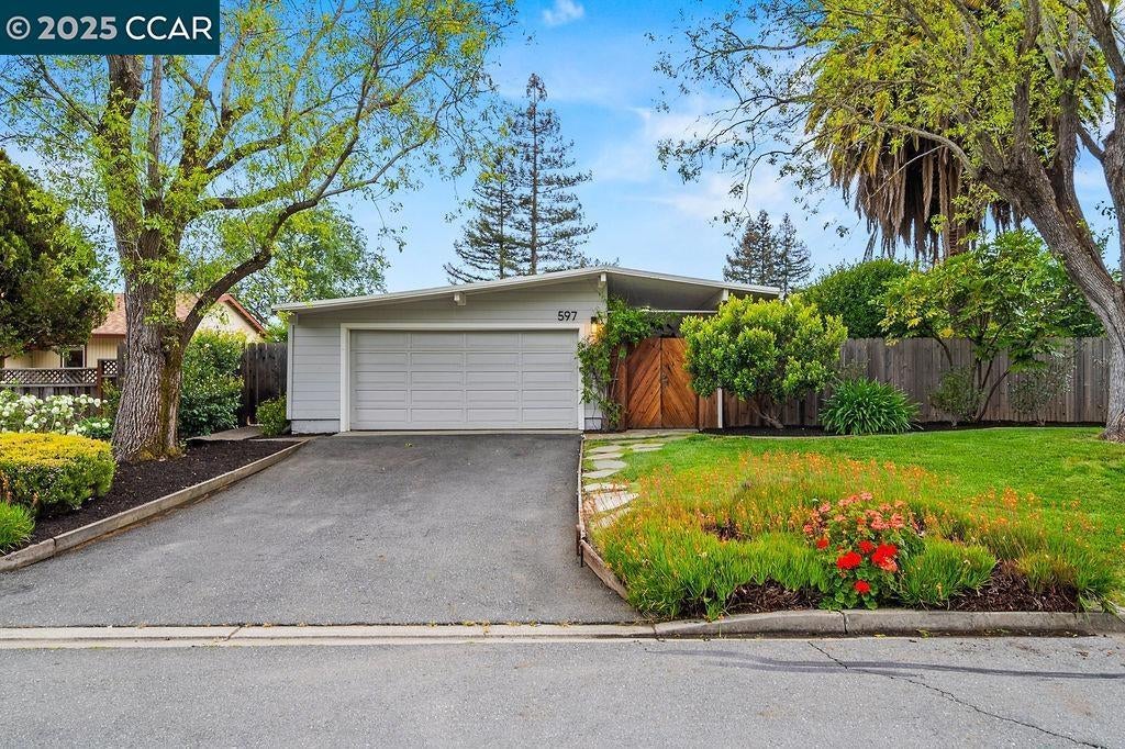 Photo of Listing #41094244