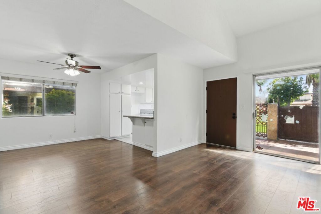 Photo of Listing #25528409