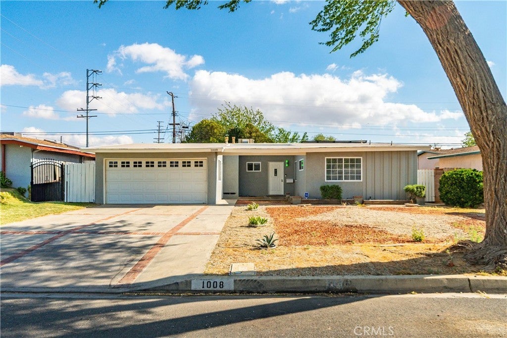 Photo of Listing #SR25088035