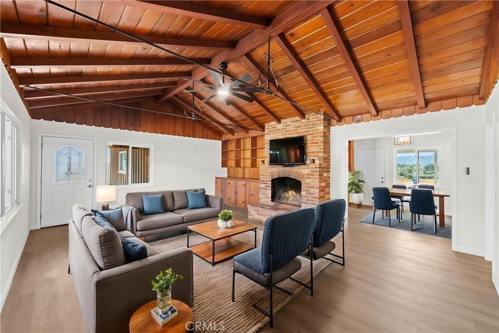 Photo of Listing #IG25088017