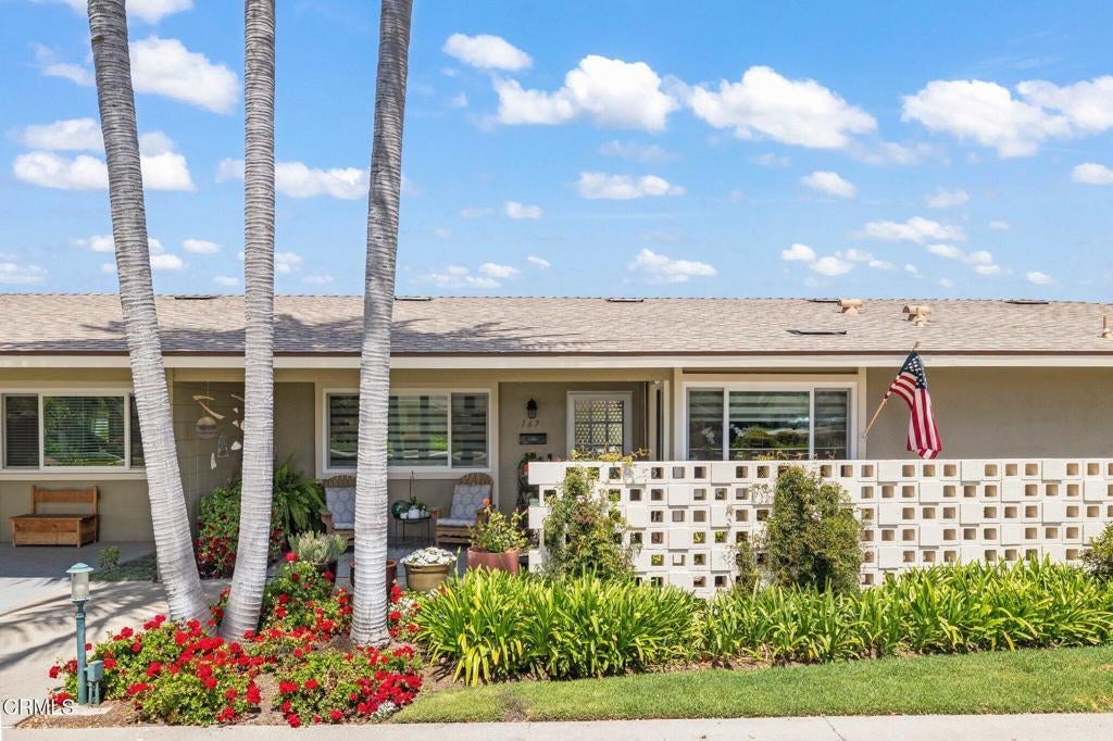 Photo of Listing #V1-29471