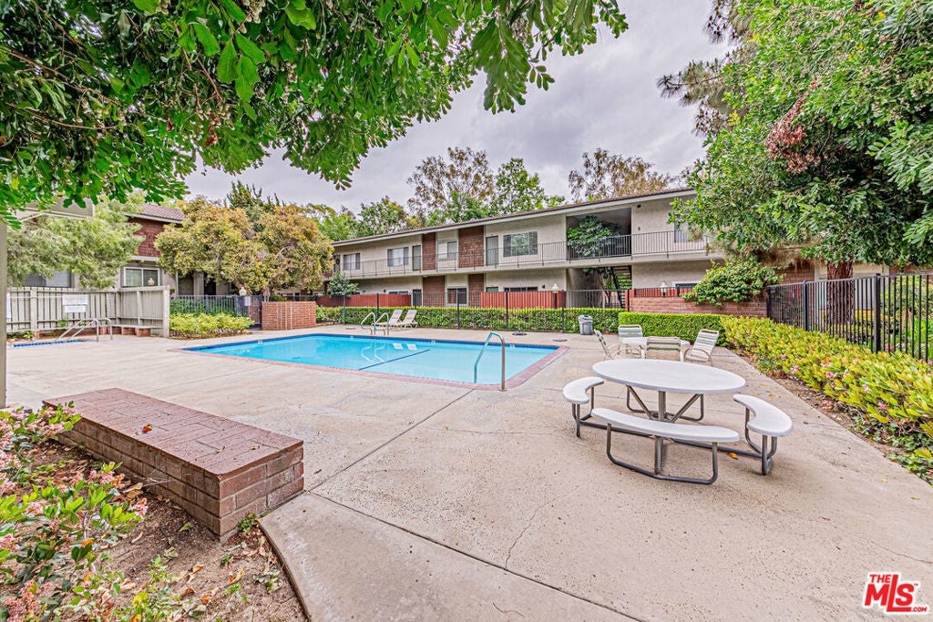 Photo of Listing #25528655