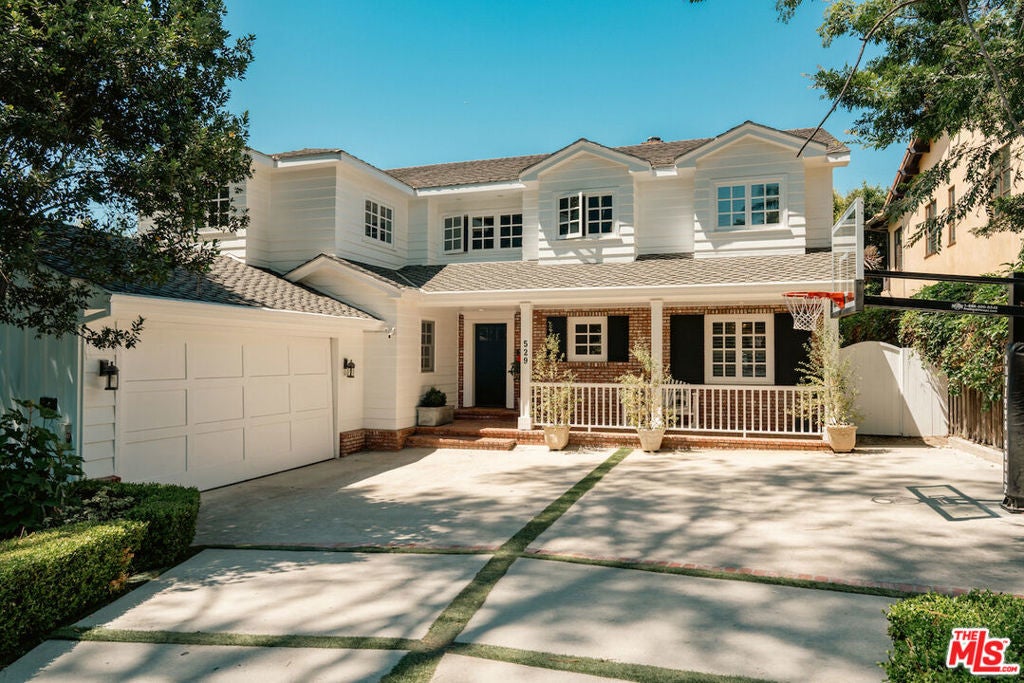 Photo of Listing #25528693