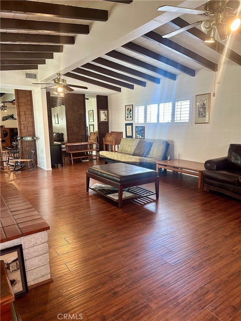 Photo of Listing #DW25087403