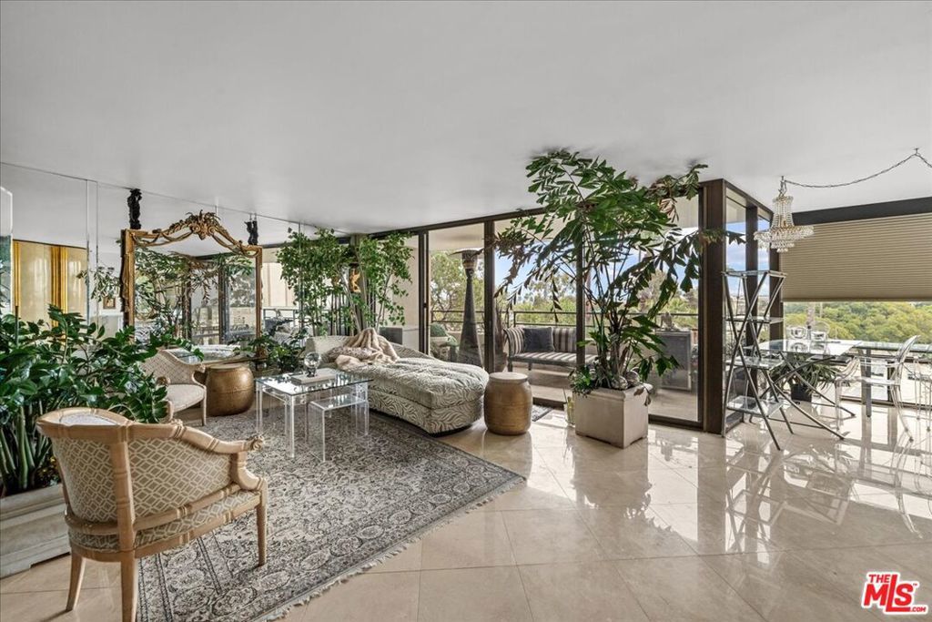 Photo of Listing #25527309