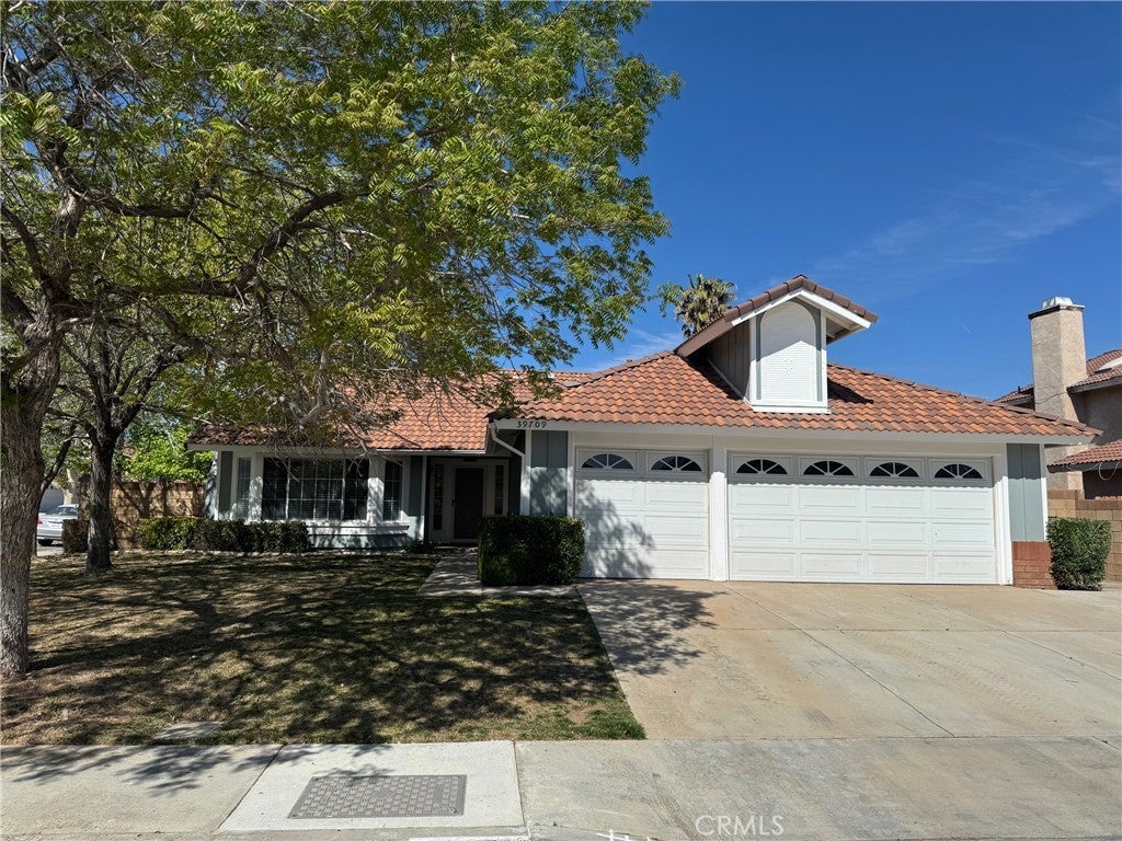 Photo of Listing #SR25088532