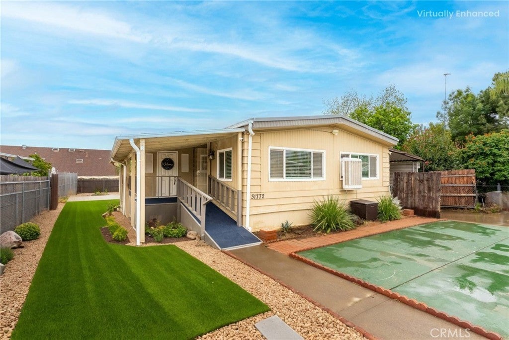 Photo of Listing #IV25088738