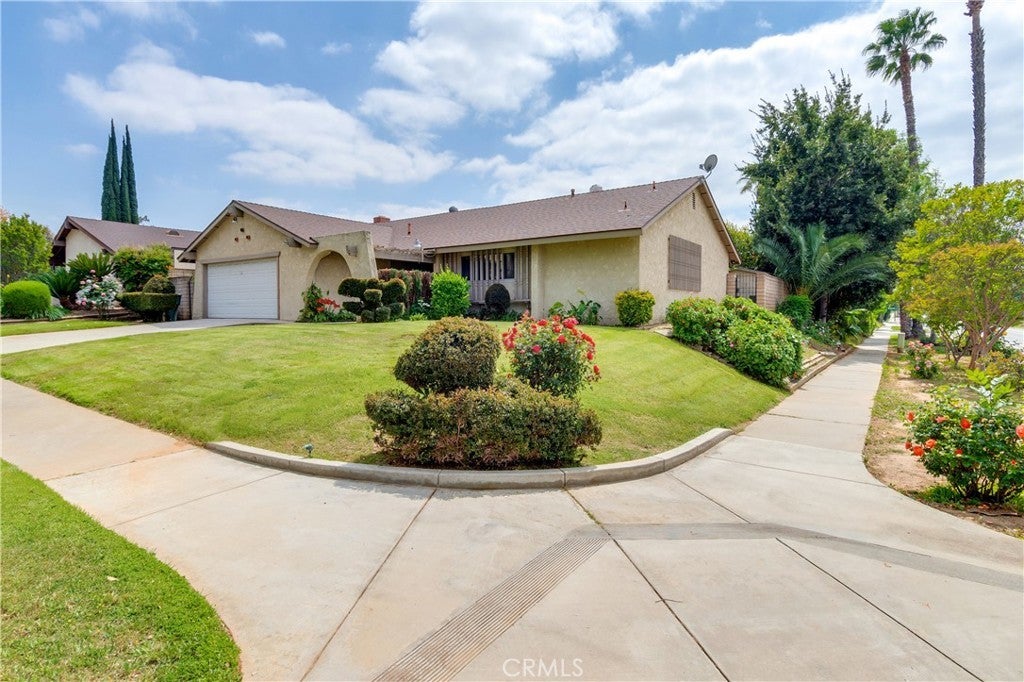 Photo of Listing #IV25088384