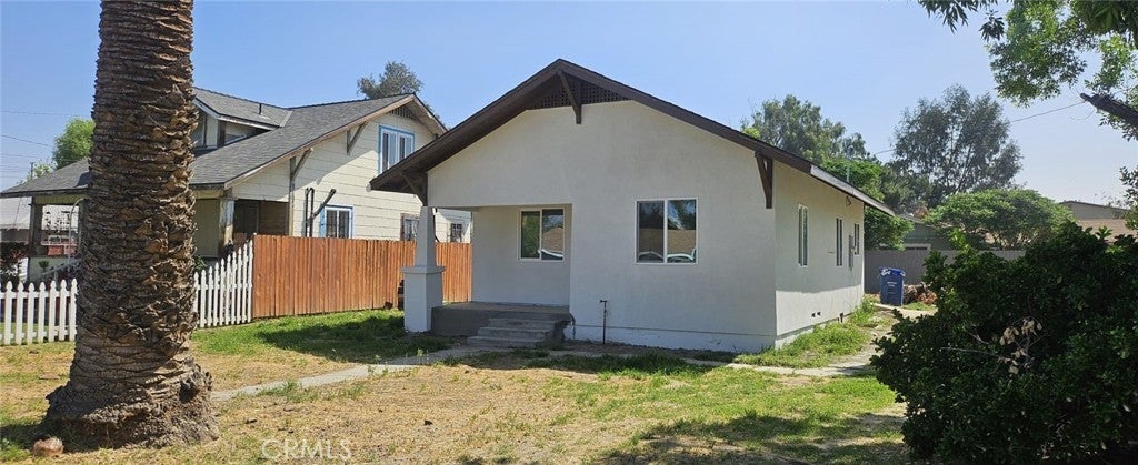 Photo of Listing #IV25088844