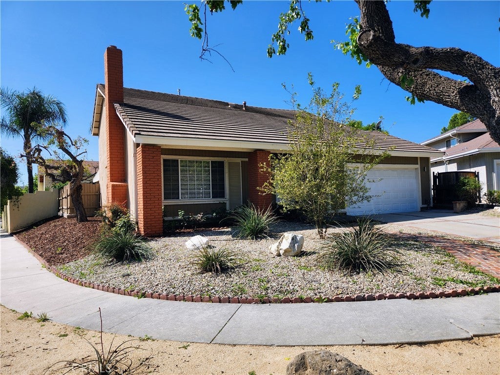 Photo of Listing #SR25088640