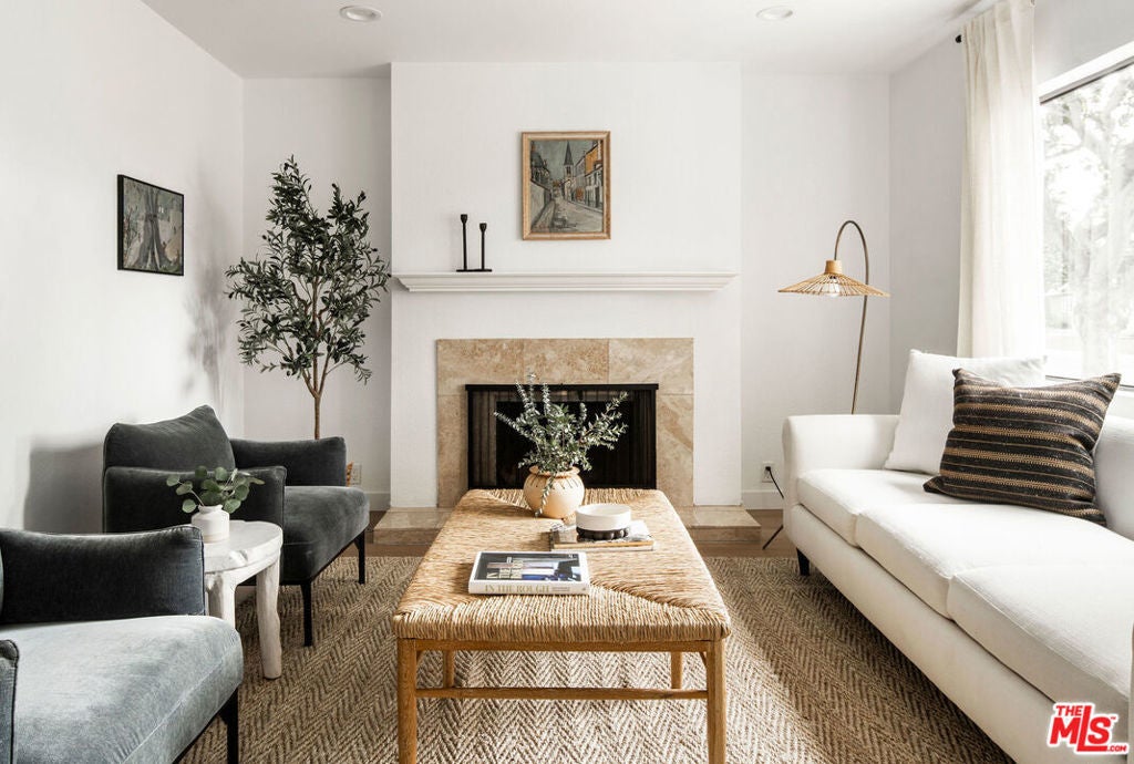 Photo of Listing #25523827