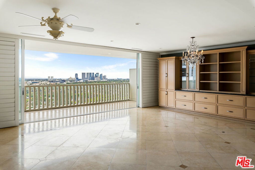 Photo of Listing #25528471