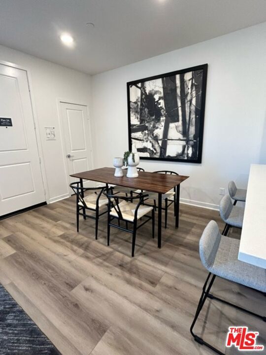 Photo of Listing #25528003