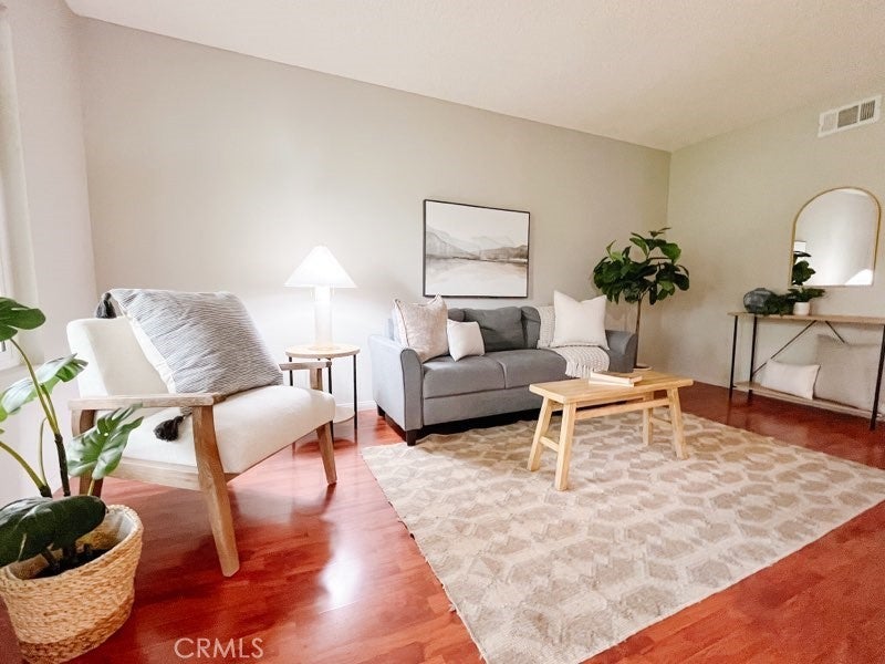 Photo of Listing #TR25089223