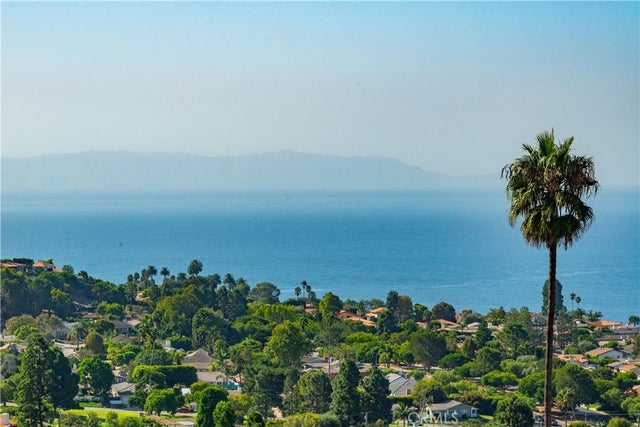 1344 Via Romero, Palos Verdes Estates.