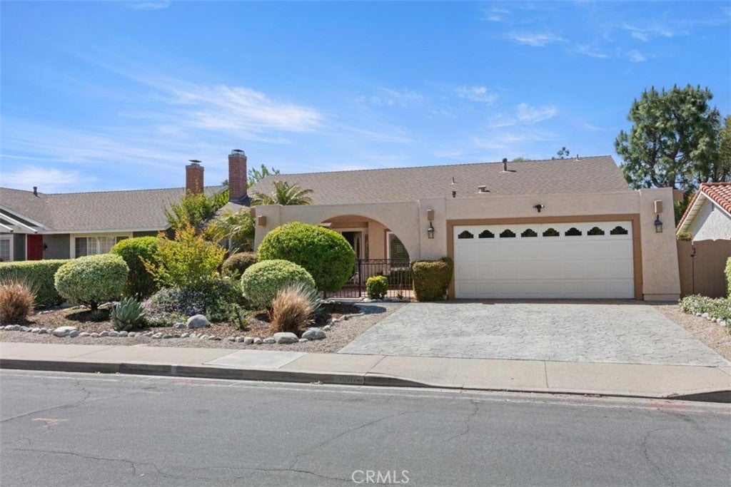 Photo of Listing #SR25089427