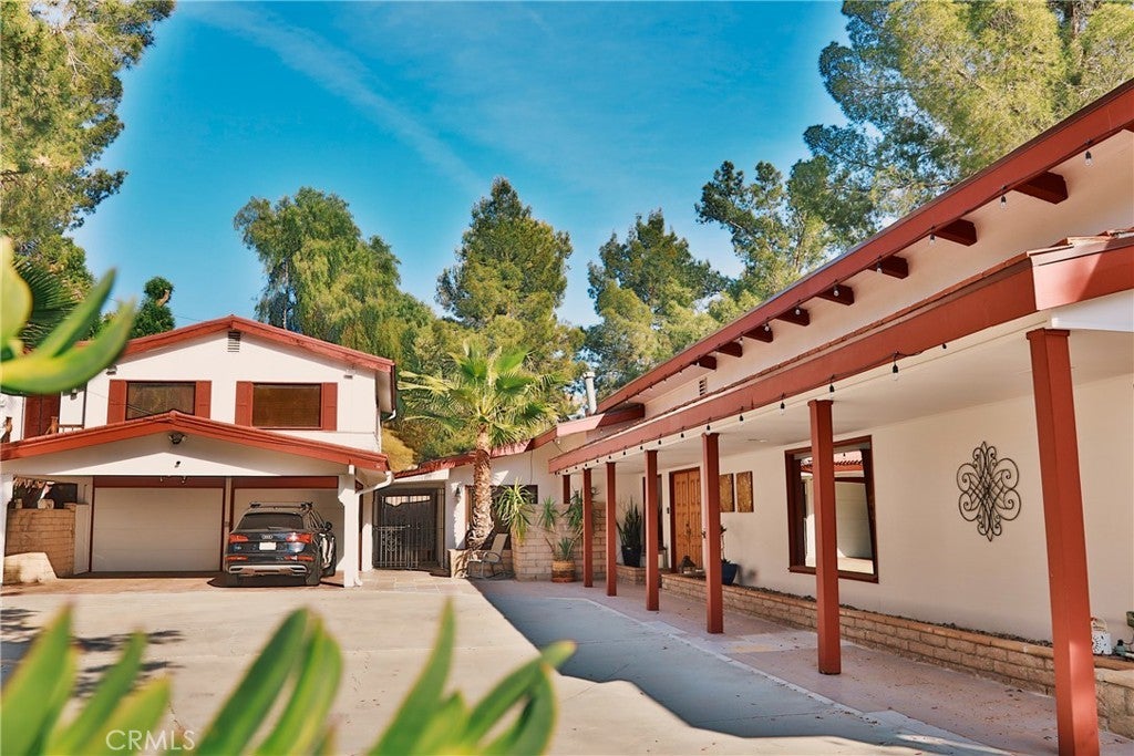 Photo of Listing #SR25089453