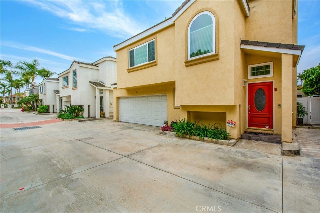 Photo of Listing #NP25087681