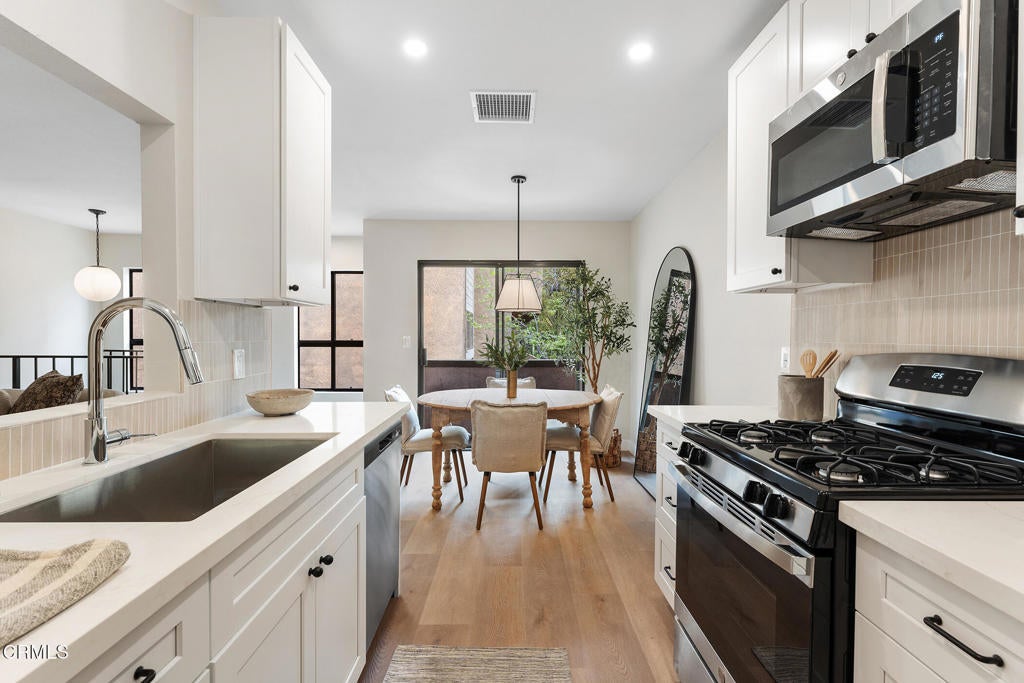 Photo of Listing #V1-29509