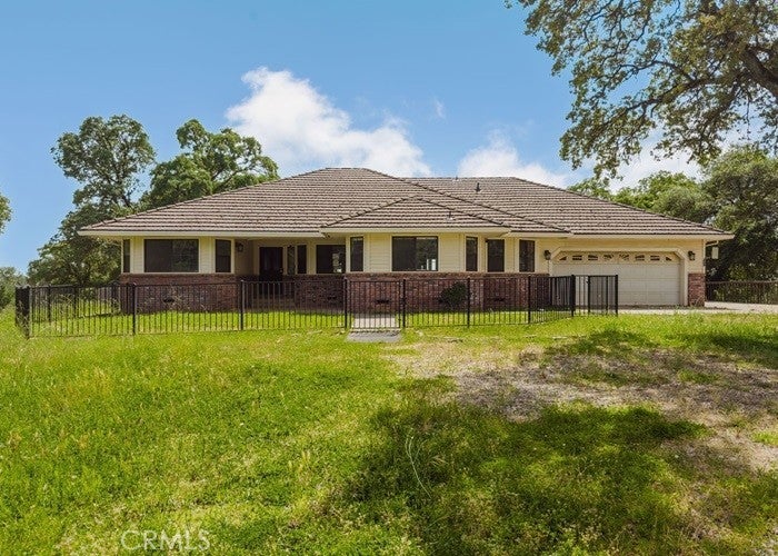 Photo of Listing #IV25089817