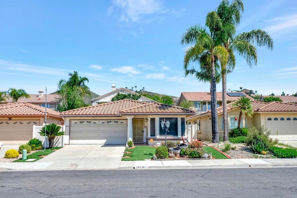 Photo of Listing #PTP2502911