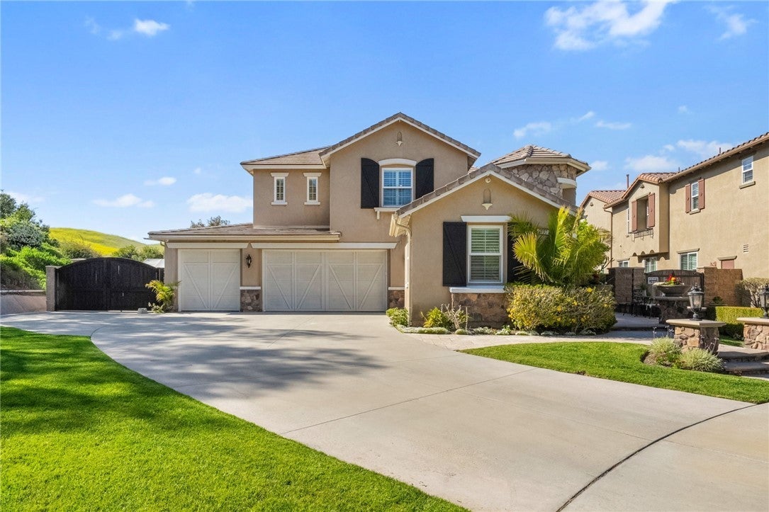 Photo of Listing #IV25088875