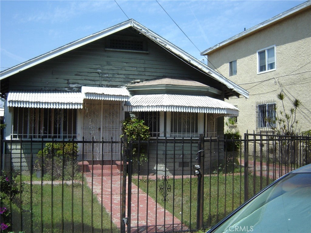 Photo of Listing #IV25081170